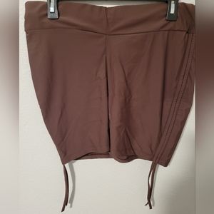 Brown rouched women's stepping-out shorts